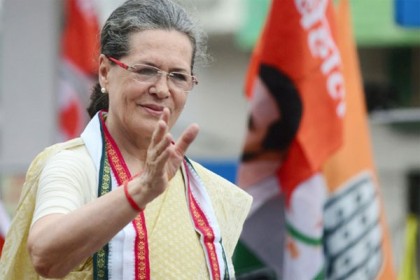 কংগ্রেসের সংসদীয় দলনেতা নির্বাচিত হলেন সোনিয়া গান্ধী