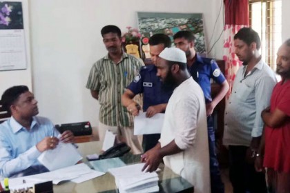 মীরগঞ্জ ফেরী ও খেয়াঘাটে অতিরিক্ত ভাড়ায় আদায়, ২ জনের কারাদণ্ড