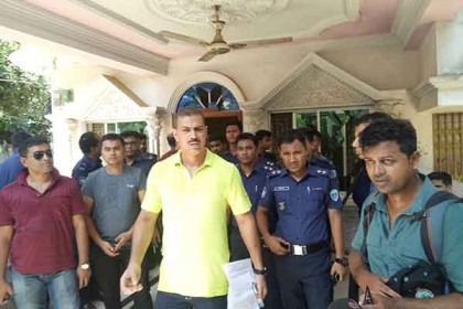 টেকনাফে ইয়াবা কারবারিদের 'রাজপ্রসাদ' ক্রোক