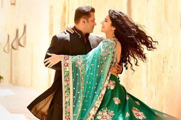 'ভারত' নিয়ে উন্মাদনা, পুরো প্রেক্ষাগৃহই বুক করল ভক্ত