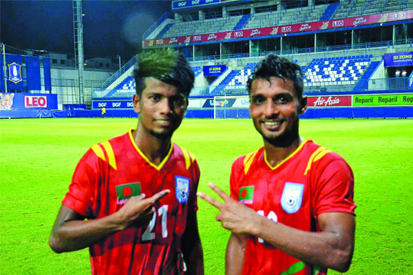 সবুজের জোড়া গোলে বাংলাদেশের জয়