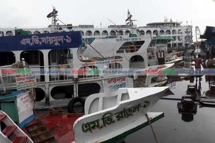 বরিশালে সব ধরনের নৌযান চলাচল বন্ধ