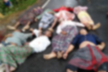 সিরাজগঞ্জে সড়কে ঝরল তাজা নয় প্রাণ