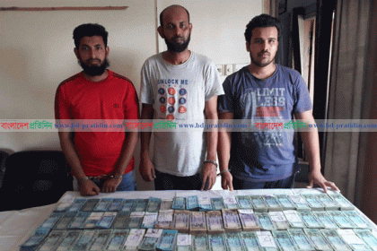 খুলনায় ব্যবসায়ীর আত্মসাৎকৃত ৩৭ লাখ টাকা উদ্ধার, ৩ প্রতারক গ্রেফতার