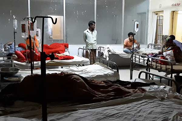 নেত্রকোনায় মিষ্টি খেয়ে অসুস্থ ১৪