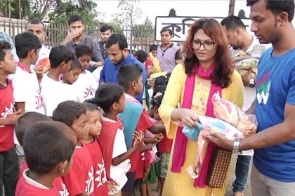 কুমিল্লায় সুবিধাবঞ্চিত শিশুদের ঈদের জামা উপহার