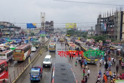 ঢাকা-চট্টগ্রাম মহাসড়ক ফাঁকা, স্বস্তিতে ঘরমুখো মানুষ 