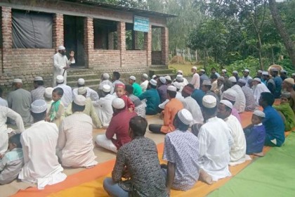 লালমনিরহাটে কয়েকটি গ্রামে ঈদ উদযাপন