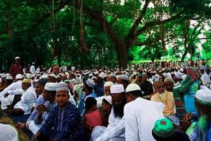 চিরিরবন্দরে পরপর ৩ দিন ঈদের নামাজ