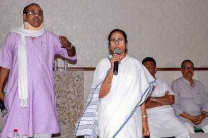 'যে দিন থাকব না সে দিন বুঝবে', কর্মীদের মমতা