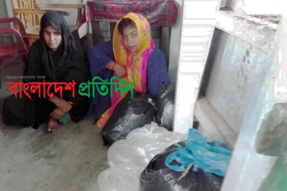 লামায় দেশীয় চোলাই মদ পাচারকালে ২ নারী গ্রেফতার