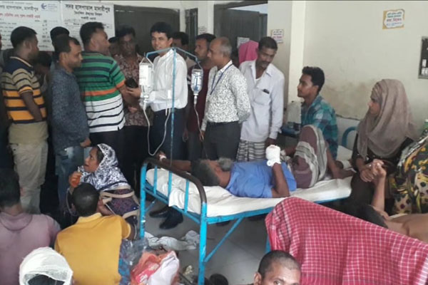 মাদারীপুরে আওয়ামী লীগের দু’গ্রুপে সংঘর্ষ; আহত ৩০