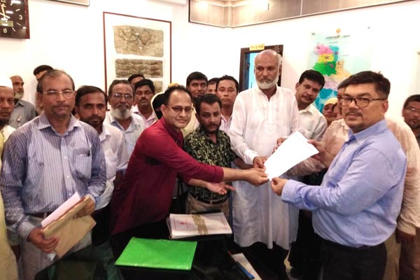 নোয়াখালীর প্রাথমিক শিক্ষকদের ১০ দাবি