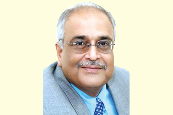 সামষ্টিক অর্থনীতি এখন সবচেয়ে বেশি চাপে