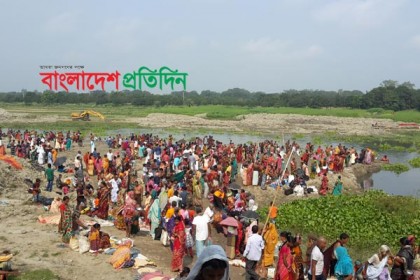 কানসাটে সনাতন ধর্মাবলম্বীদের গঙ্গাস্নান ও দশহরা মেলা