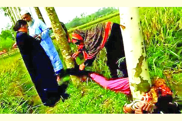 গাছে বেঁধে ভয়ঙ্কর নির্যাতন, গৃহবধূর গর্ভপাত
