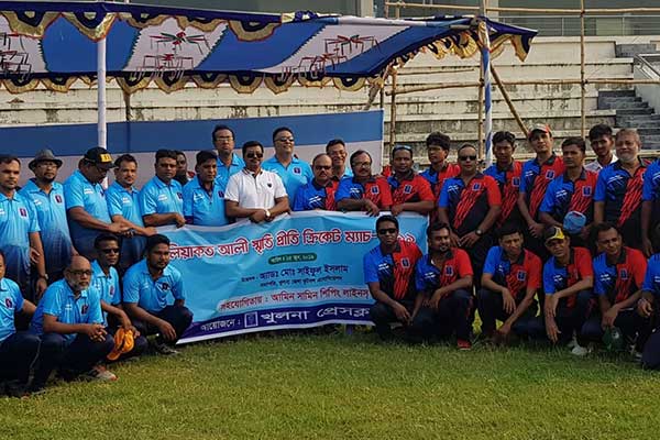 খুলনায় সাংবাদিকদের প্রীতি ক্রিকেট ম্যাচ অনুষ্ঠিত