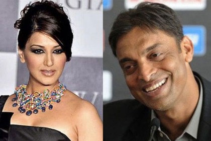 শোয়েব আখতারকে চেনেন না সোনালী বেন্দ্রে!