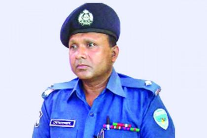ওসি মোয়াজ্জেমের দেশত্যাগে নিষেধাজ্ঞা; বেনাপোলে সতর্কতা