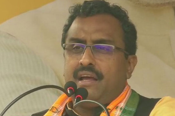 'ভারতীয় রাজনীতিতে রাজবংশের বিশেষ গুরুত্ব রয়েছে'