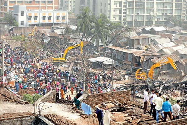 রাজধানীতে সাড়ে তিন হাজার বস্তি রয়েছে:  স্থানীয় সরকারমন্ত্রী
