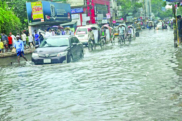 একটু বৃষ্টিতে হাঁটু পানি চট্টগ্রামে