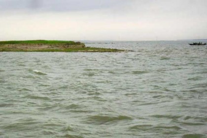 ‘বিপদজনক’ হারে বাড়ছে নদ-নদীর পানি