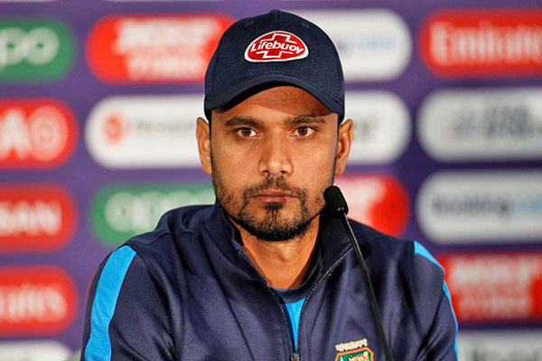 দলের জন্য সাকিব নিজেকে উৎসর্গ করেছে: মাশরাফি