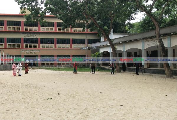 ডুমুরিয়ায় ভোটার উপস্থিতি কম