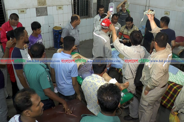 তাপবিদ্যুৎ কেন্দ্রে চীনা-বাঙালি-পুলিশের ত্রিমুখী সংঘর্ষ, ভাঙচুর-লুটপাট