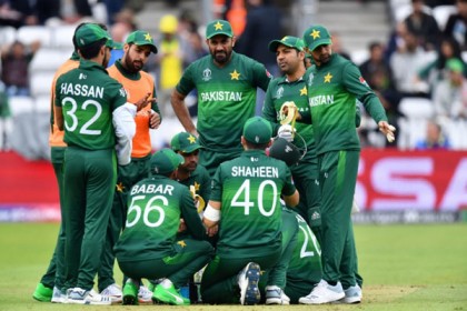 ভারতের সঙ্গে হারের পর পাকিস্তানকে নিষিদ্ধ করতে মামলা!