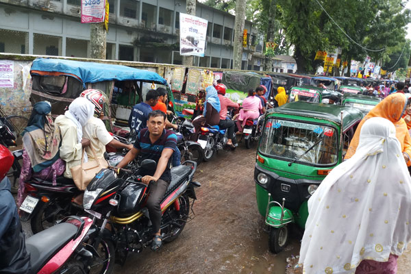 নেত্রকোনায় প্রথম ধাপের প্রাইমারি নিয়োগ পরীক্ষা অনুষ্ঠিত