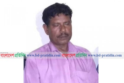 যৌন নিপীড়নকারী বরখাস্ত শিক্ষকের স্কুল হাজিরা খাতায় স্বাক্ষরের অভিযোগ