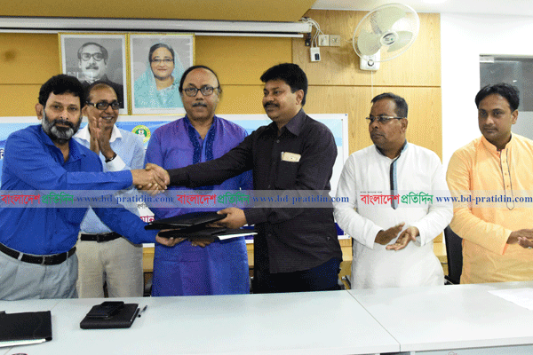 চার লেন রাস্তা ও ড্রেন নির্মাণে রাসিকের চুক্তি