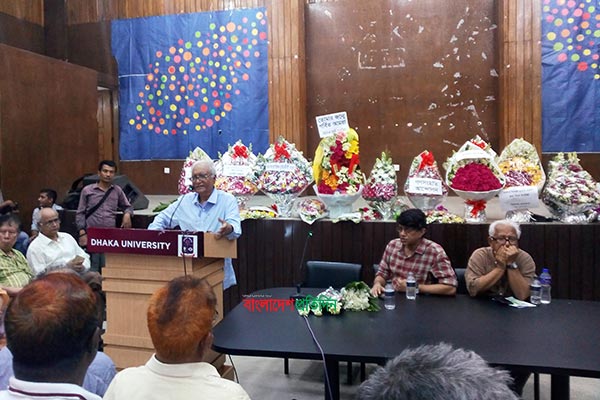 'আমার জীবন ও জীবিকার মধ্যে কোন ফারাক দেখতে পাইনি'