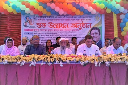 কালিহাতীতে পাইপ লাইন কাজের উদ্বোধন