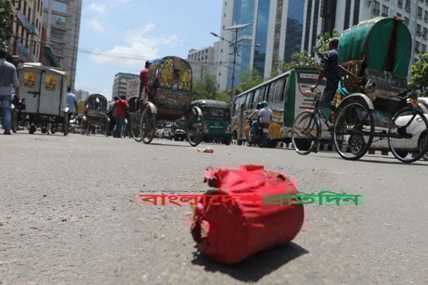 বিএনপির কেন্দ্রীয় কার্যালয়ের সামনে ককটেল বিস্ফোরণ
