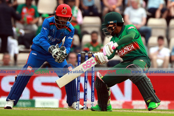 মুশফিকের ব্যাটে আফগানদের ২৬৩  রানের টার্গেট বাংলাদেশের