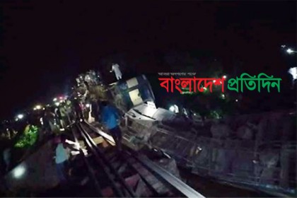 ট্রেন খালে, নাশকতা না দুর্ঘটনা তদন্ত করবে আইন শৃঙ্খলা বাহিনী