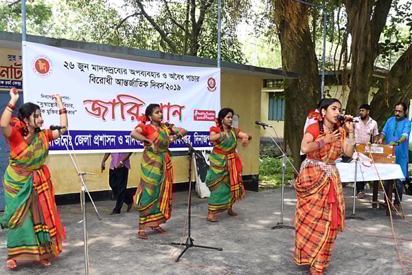 মাদকের বিরুদ্ধে সচেতনতা সৃষ্টির লক্ষ্যে দিনাজপুরে জারিগান