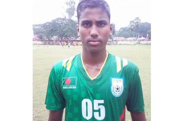পেলে-নেইমারের দেশে পীরগঞ্জের নাজমুল