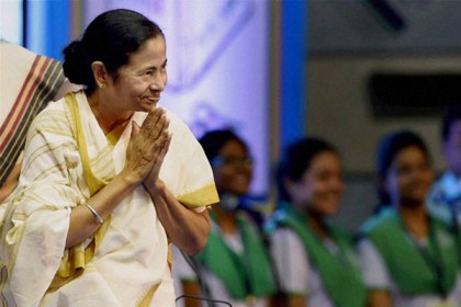 স্কুলে মুসলিম শিক্ষার্থীদের জন্য আলাদা ডাইনিং রাখার নির্দেশ মমতার