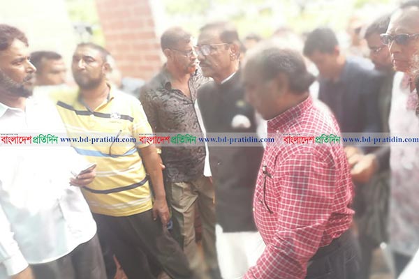 এরশাদকে দেখতে হাসপাতালে ওবায়দুল কাদের