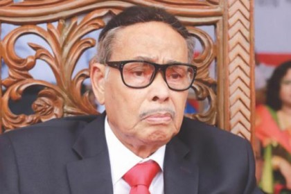 লাইফ সাপোর্টে এরশাদ