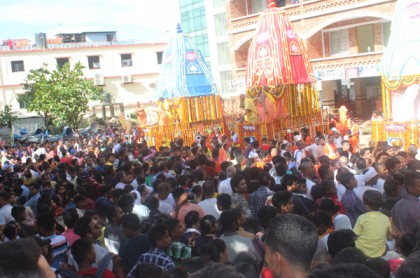 সিলেটে উৎসবে রাঙা রথযাত্রা