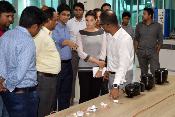 বিদ্যুৎ সাশ্রয়ী পণ্য তৈরি করছে ওয়ালটন
