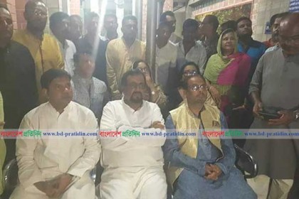 এরশাদের সুস্থতা কামনায় সিএমএইচ-এ দোয়া 