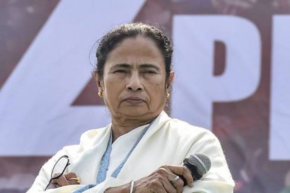সংসদে ভুয়া তথ্য দেয়ায় কেন্দ্র সরকারকে দুষলেন মমতা