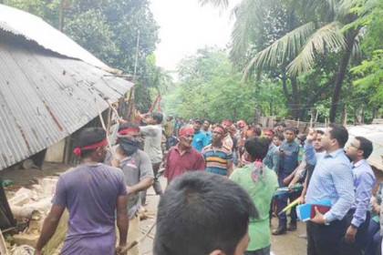 ঝুঁকিপূর্ণ পাহাড় থেকে ৩৪ পরিবার উচ্ছেদ

