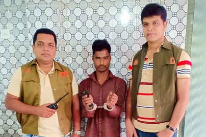 কুমিল্লায় ভাড়া বেশি চাওয়ায় অটোচালক আজিম খুন 